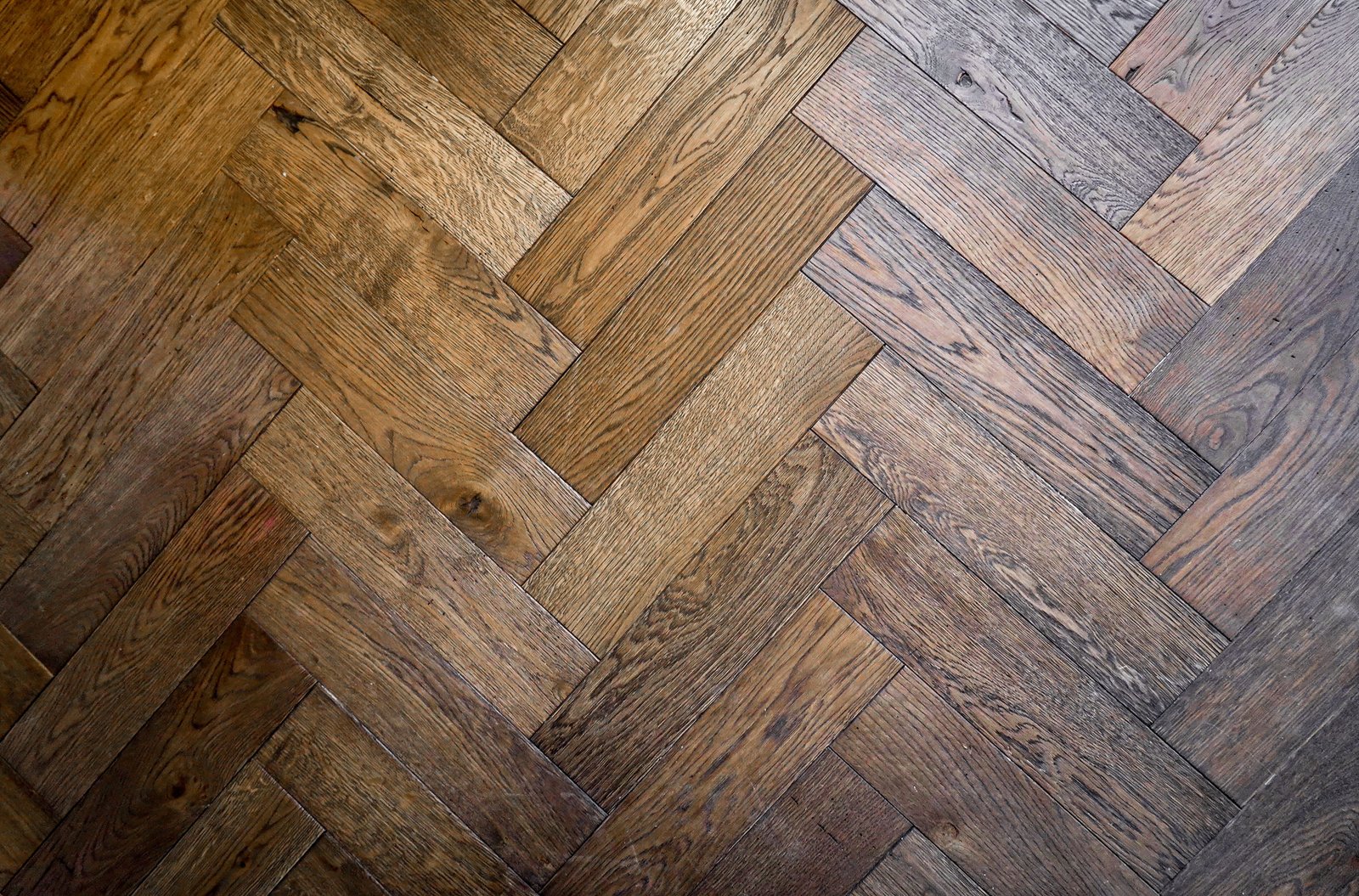 Parquet chevron pattern flooring sample